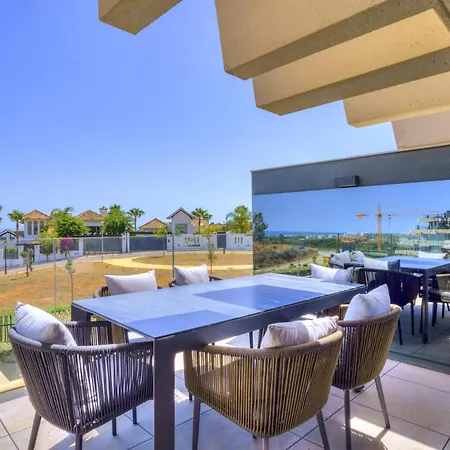 Modern 3b With And Gym Lägenhet *