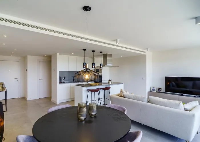 Modern 3b With And Gym *