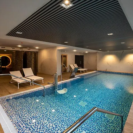 Modern 3b With And Gym شقة إِستيبونا