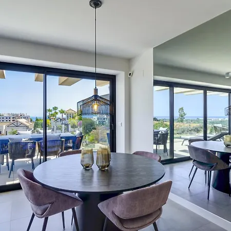 Apartment Oasis 325