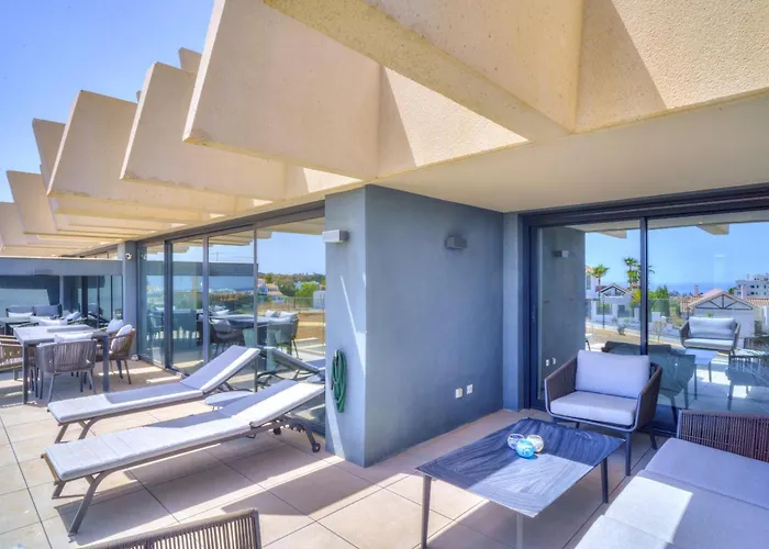 Modern 3b With And Gym *