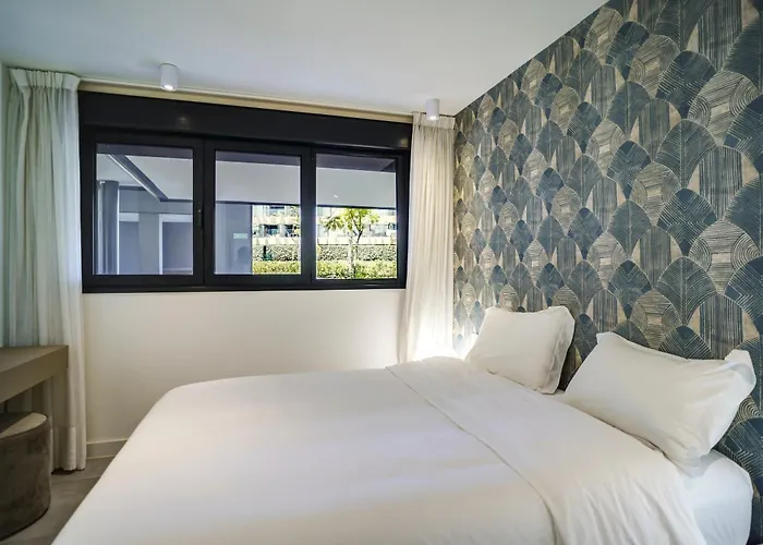 Modern 3b With And Gym Apartment *