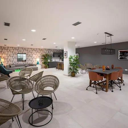 Modern 3b With And Gym Διαμέρισμα